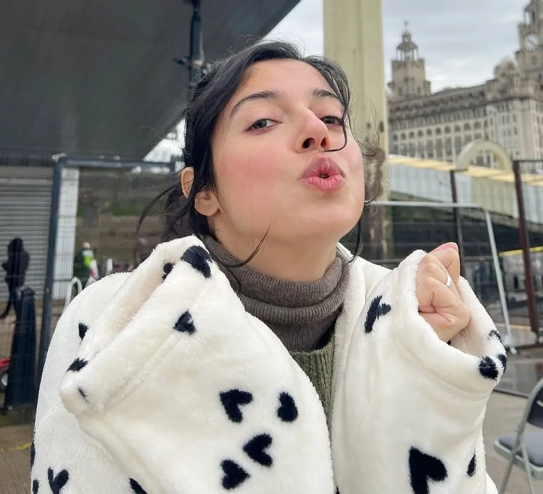 Is Divya Khossla Reflecting on a Year of ‘Savi’?