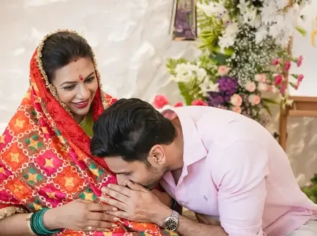 Divyanka Tripathi Shares Hilarious Midnight Kicks Moment with Vivek Dahiya