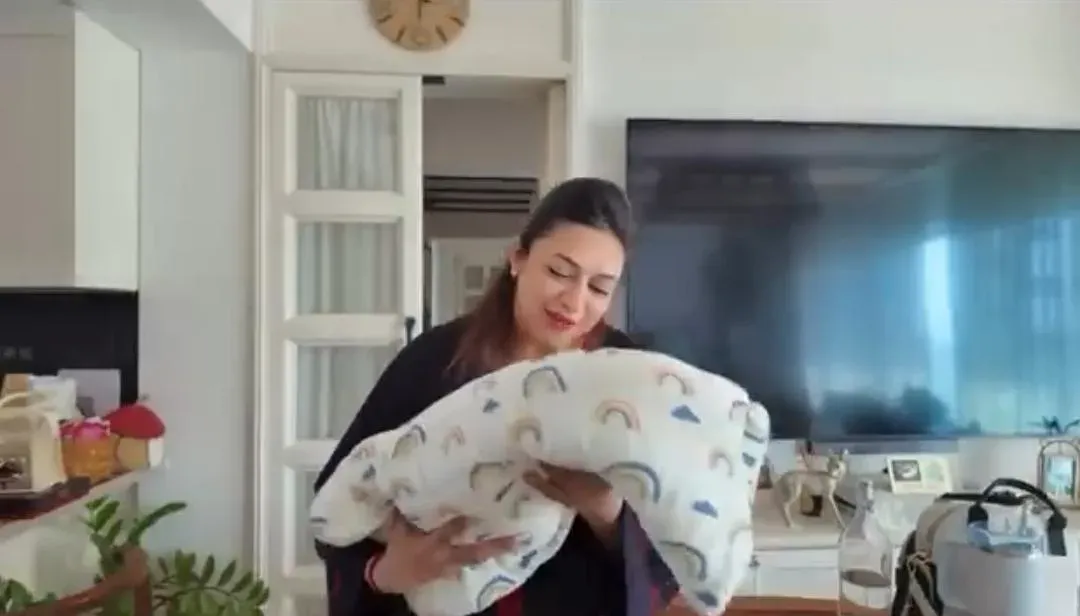 Divyanka Tripathi on twin boys: Elder son T1 is 'like Lord Ram'