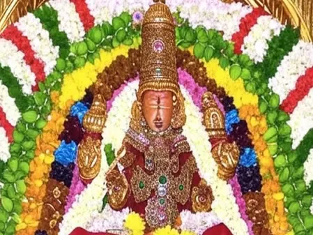 घर-घर जाकर भक्तों को दर्शन देती हैं मां कामाक्षी, दीपावली के दिन मनाई जाती है खास परंपरा