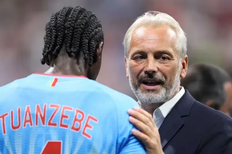 Congo coach Desabre learns of father's death mid-press conference after World Cup exit