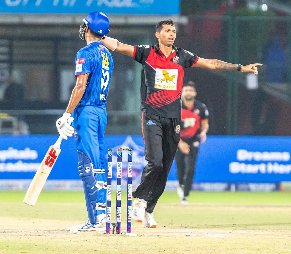 How Did East Delhi Riders Achieve a Last-Over Victory Against Purani Dilli 6?