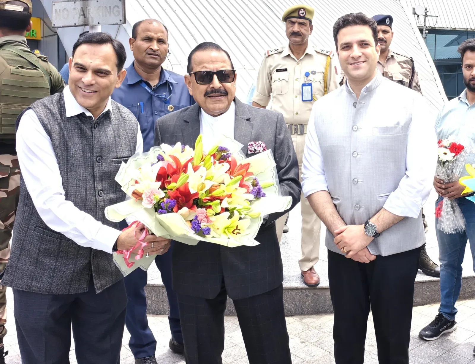 Dr. Jitendra Singh Arrives in Srinagar for Central-UT Review