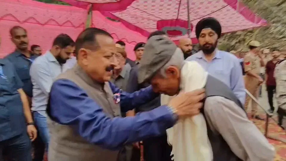 Dr. Jitendra Singh Honours 15 Senior BJP Workers in Doda
