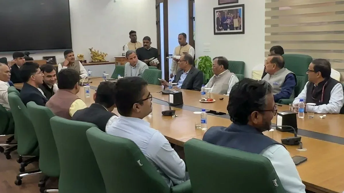 Dr. Jitendra Singh hosts Diwali Milan lunch for J&K cadre officers