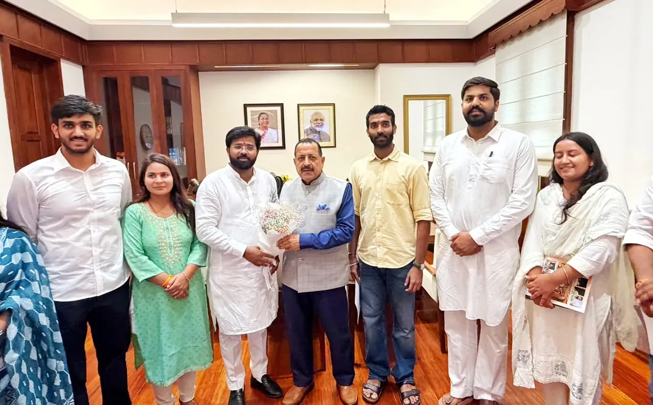 Dr. Jitendra Singh meets ABVP delegation on student education issues