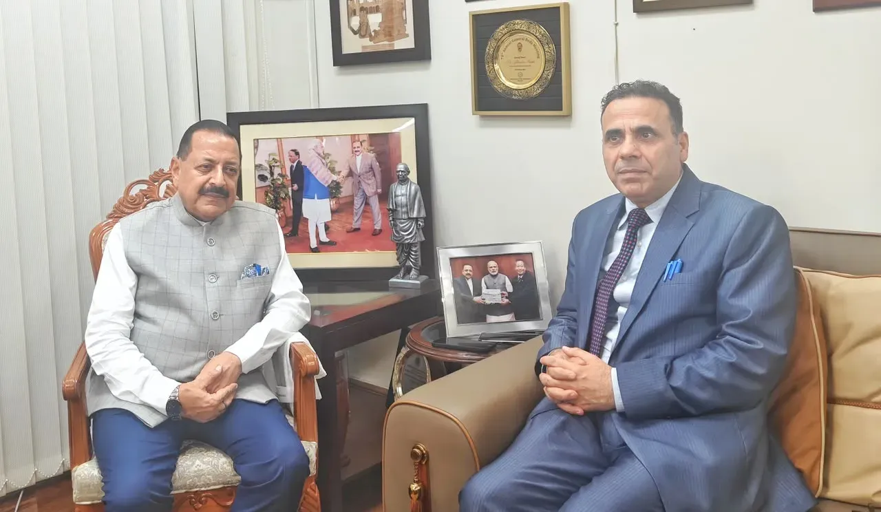Dr. Jitendra Singh meets SKIMS chief on diabetes research
