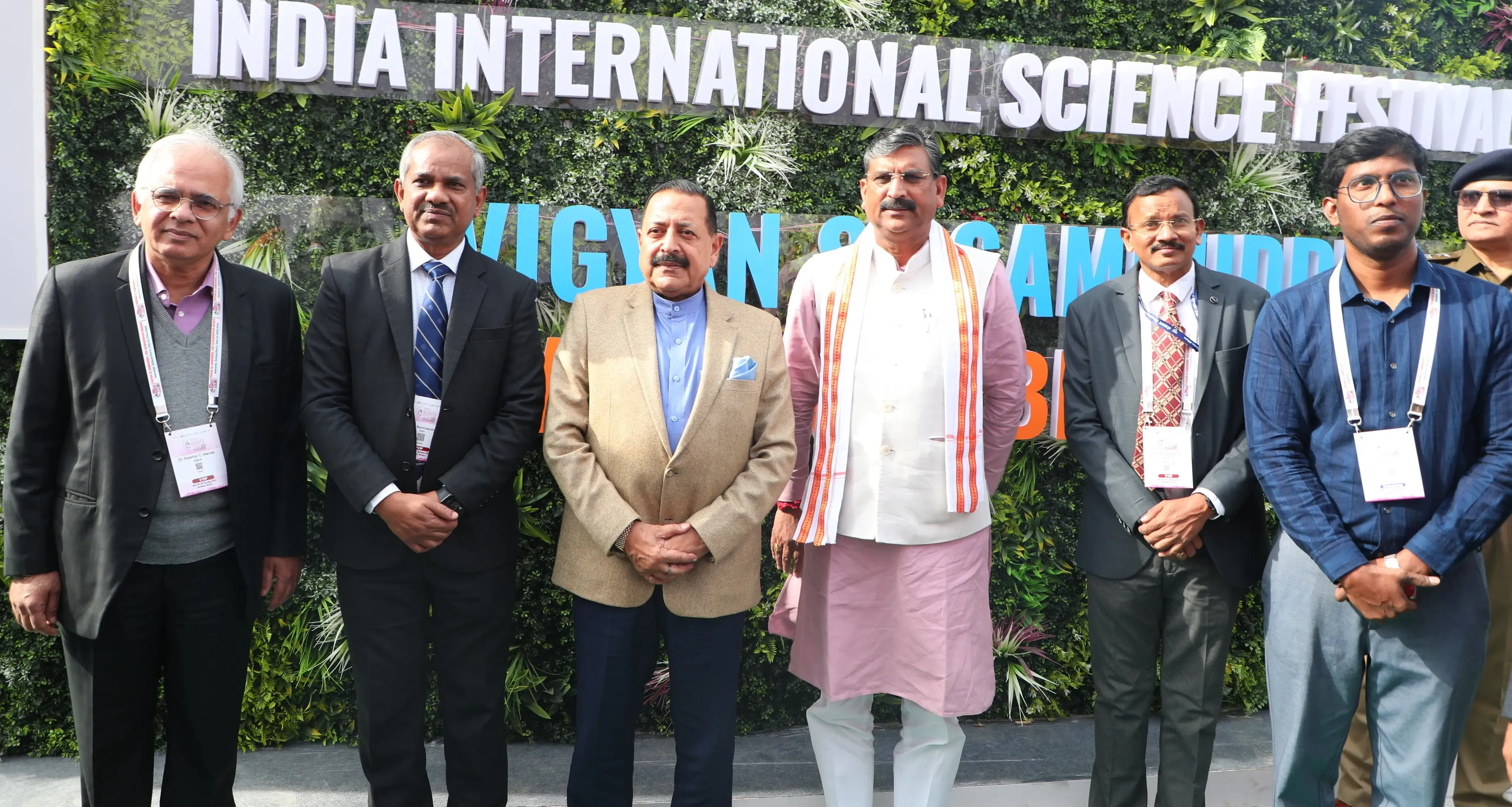 क्या <b>डॉ. जितेंद्र सिंह</b> ने आईआईएसएफ विज्ञान महोत्सव का उद्घाटन किया?