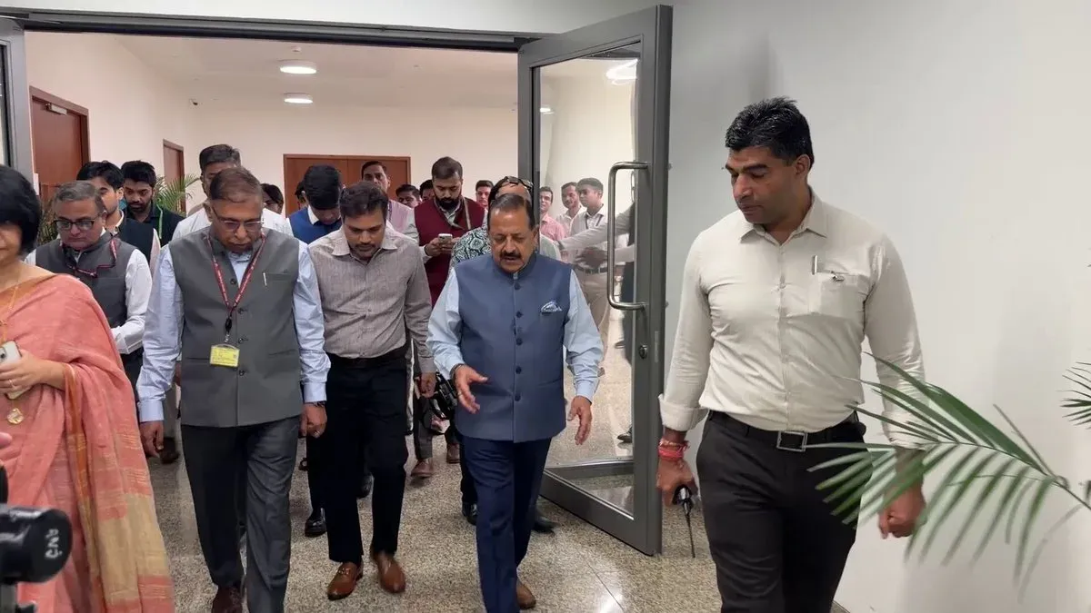 Dr. Jitendra Singh opens workplace crèche at Kartavya Bhawan-3