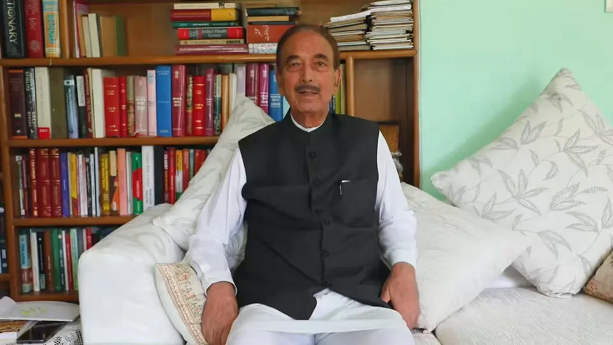 Dr. Jitendra Singh shares Azad's message at Lavender Festival 2026