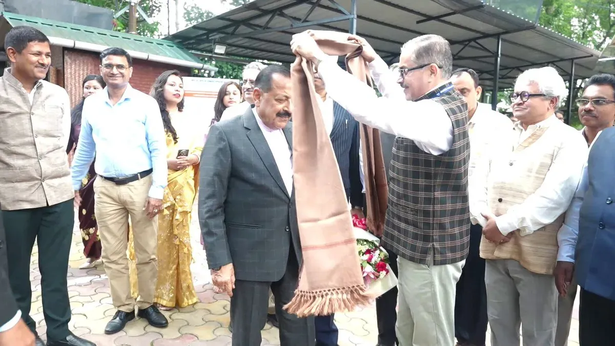 Dr. Jitendra Singh visits NECTAR's Mobile Food Processing Unit in Shillong