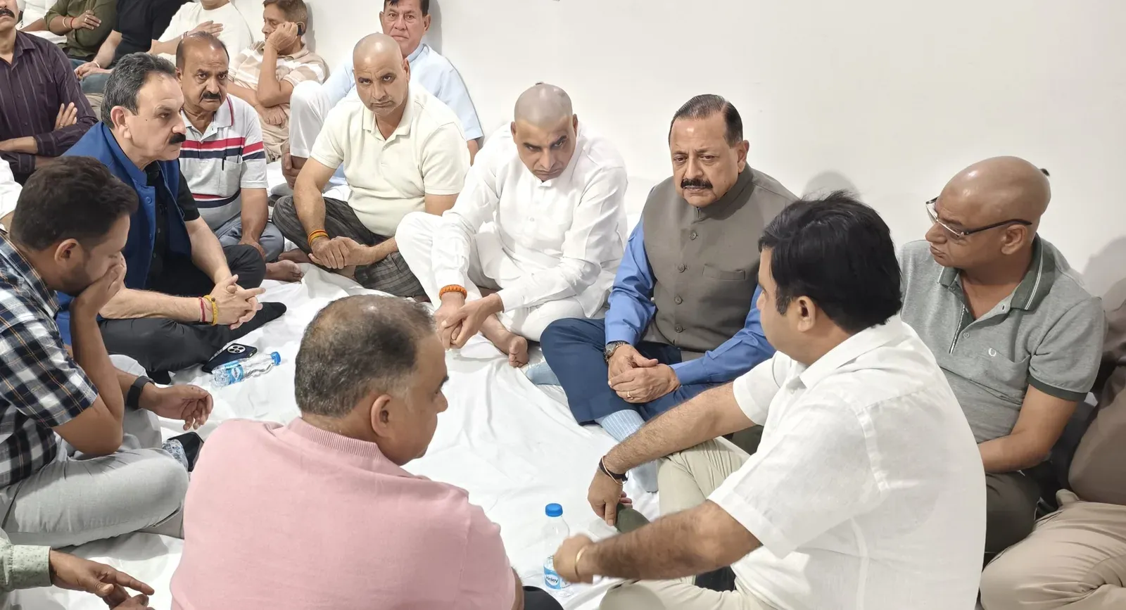 Dr. Jitendra Singh Visits Udhampur to Condole Senior Leader's Bereavement