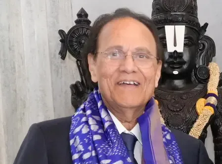 Why was Dr Nori Dattatreyudu awarded the Padma Bhushan?