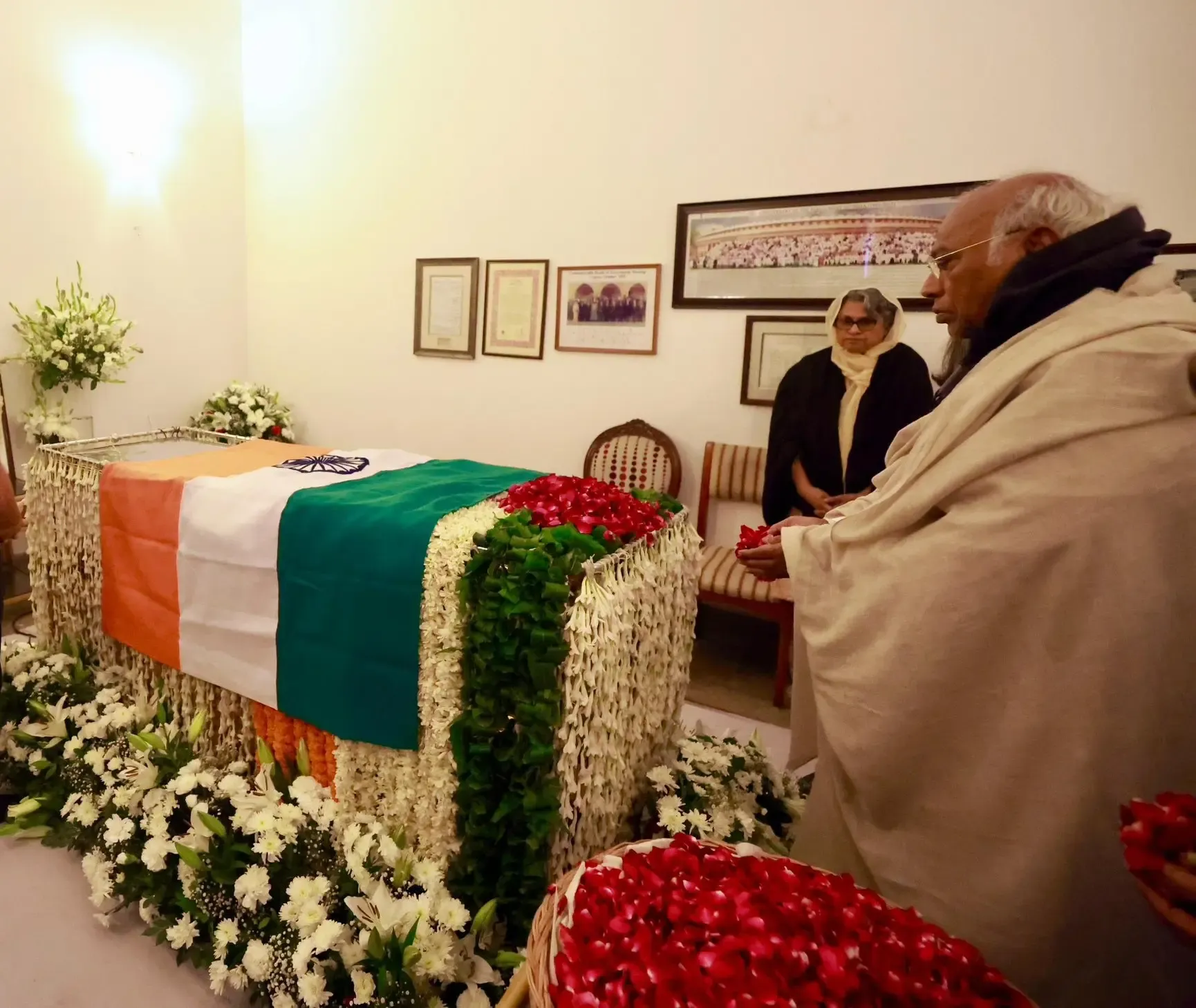 Final Tribute to Dr. Manmohan Singh on Saturday; Remains to be Displayed at Congress Headquarters