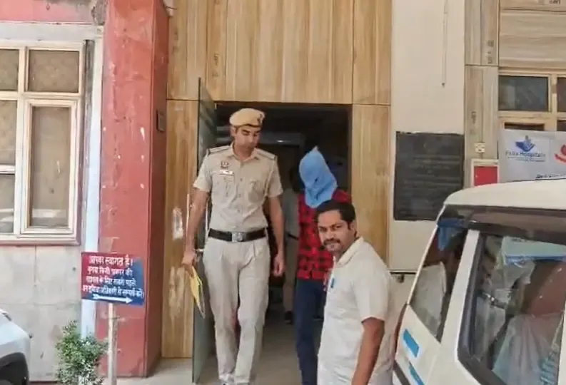 Delhi Police nab drug peddler in IP Extension, recover ganja and stolen bike