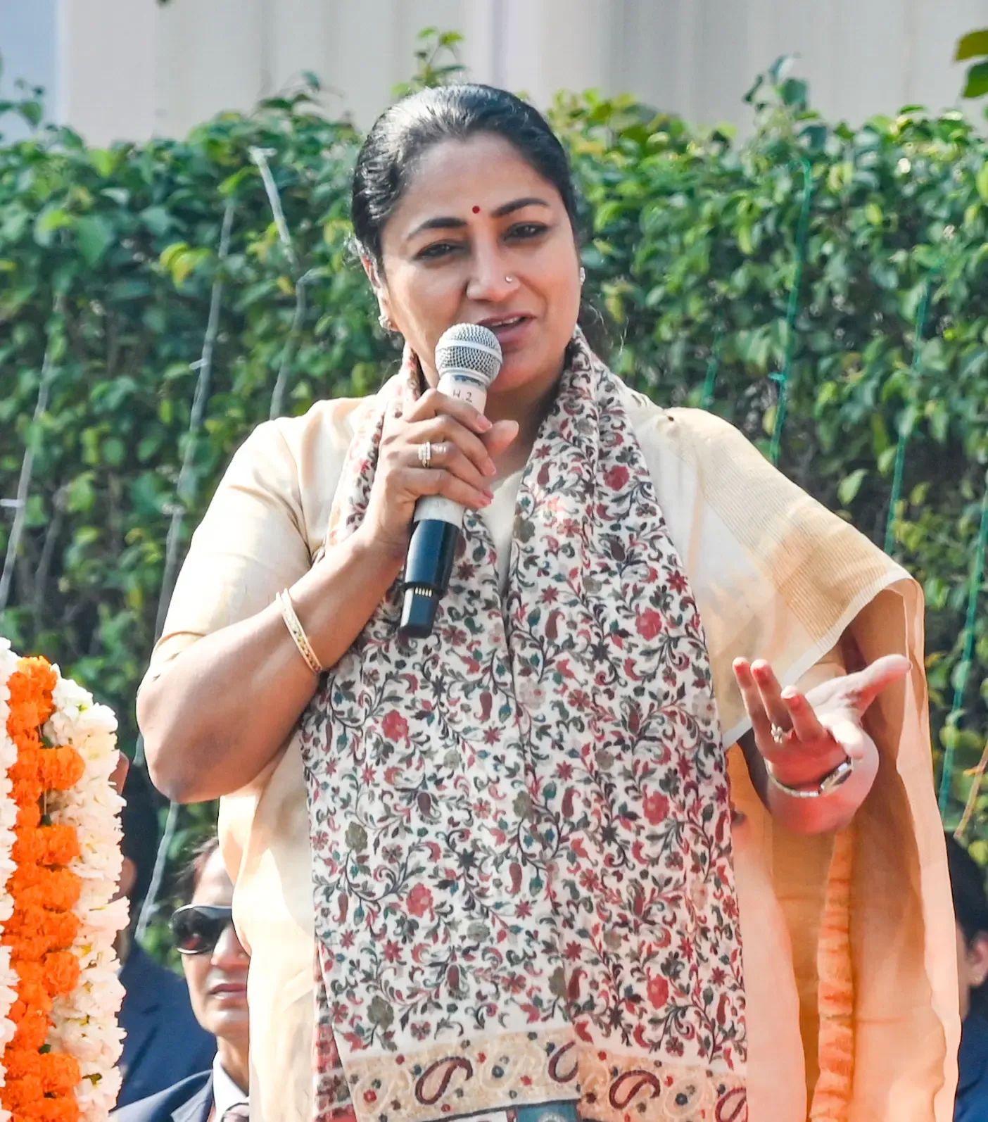 दिल्ली सरकार 200 नई इलेक्ट्रिक बसों का जोड़ करेगी, सतत परिवहन में एक और कदम