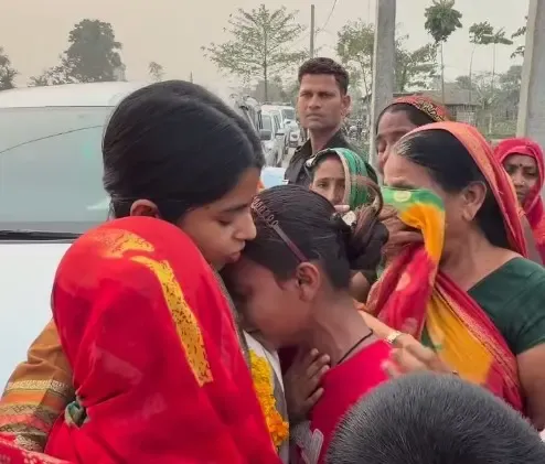 मैथिली ठाकुर ने साझा किया भावुक वीडियो, बोलीं- 'नारी की ताकत एक-दूसरे में है'