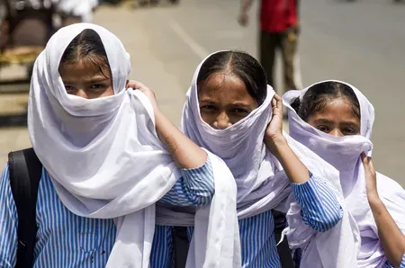 भारत के 35 शहर दुनिया के टॉप 50 सबसे गर्म स्थानों में, यूपी के अस्पताल अलर्ट पर