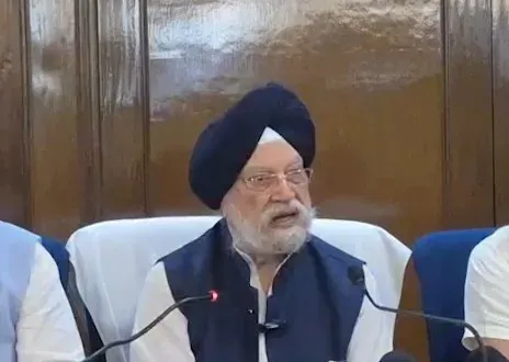 भारत में पेट्रोल 3.1% सस्ता हुआ, जब पाकिस्तान में 70% और फ्रांस में 47% महंगा: हरदीप सिंह पुरी
