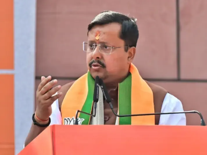 क्या दुर्गापुर में भाजपा के राष्ट्रीय अध्यक्ष नितिन नवीन का स्वागत एक नया राजनीतिक मोड़ लाएगा?