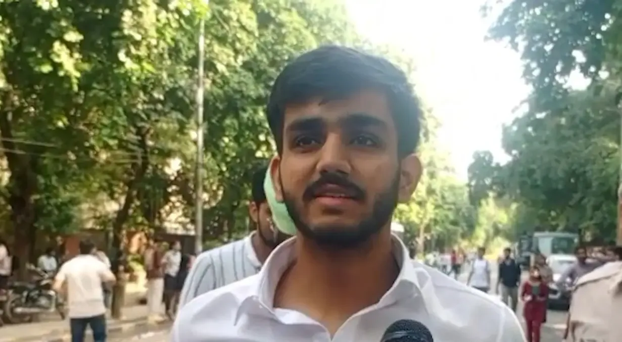 डूसू चुनाव 2026: कड़ी सुरक्षा के बीच मतदान जारी, एबीवीपी के आर्यन मान का 4-0 क्लीन स्वीप का दावा