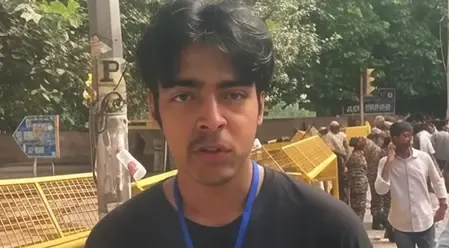 डूसू चुनाव के बीच उठी छात्र हितों से समझौता न करने वाले नेता की मांग