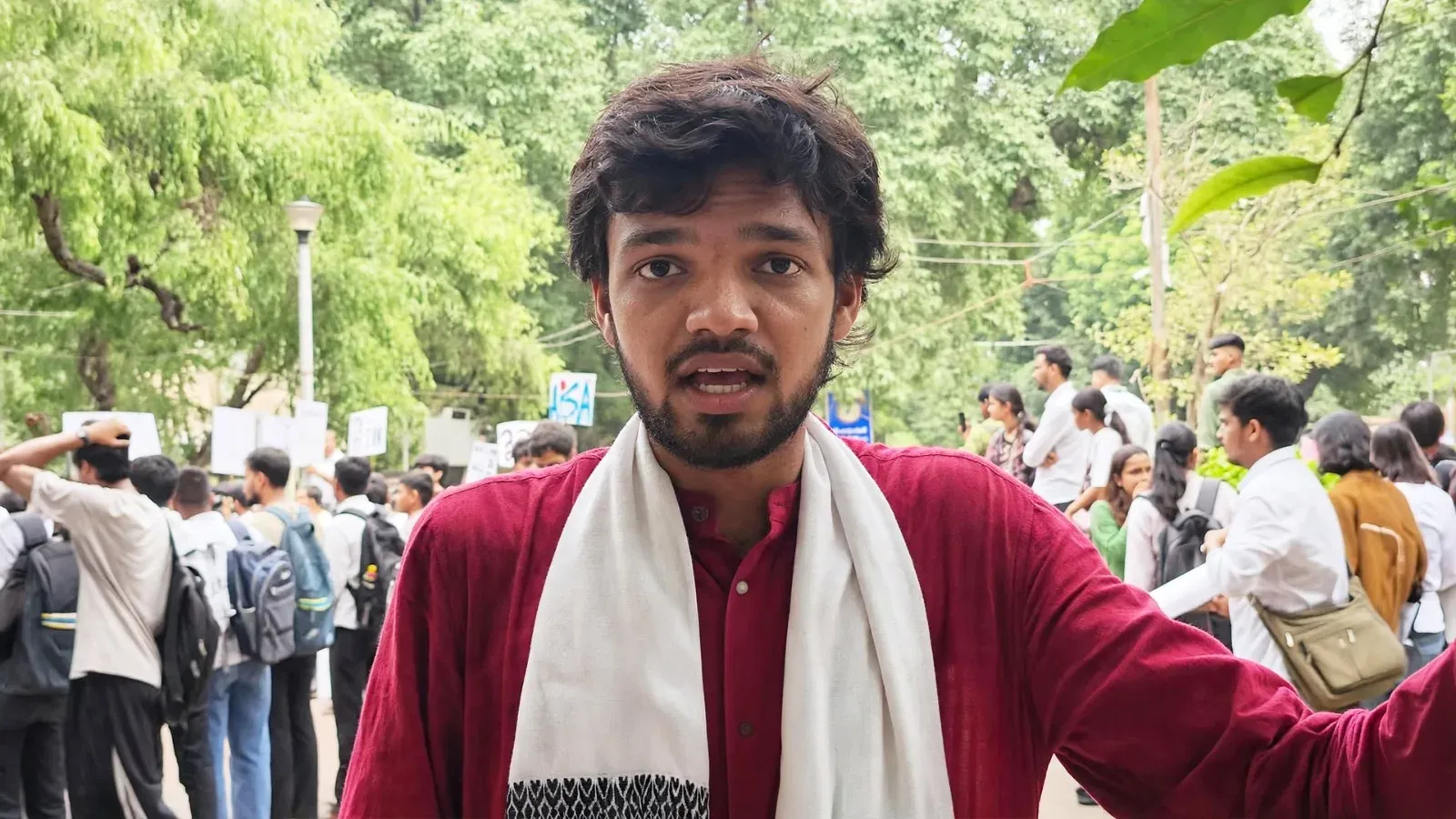 डूसू चुनाव 2026 से पहले एआईएसआई का 'बदलो डीयू, बदलो डूसू' मार्च, नेहा बोरा भी शामिल