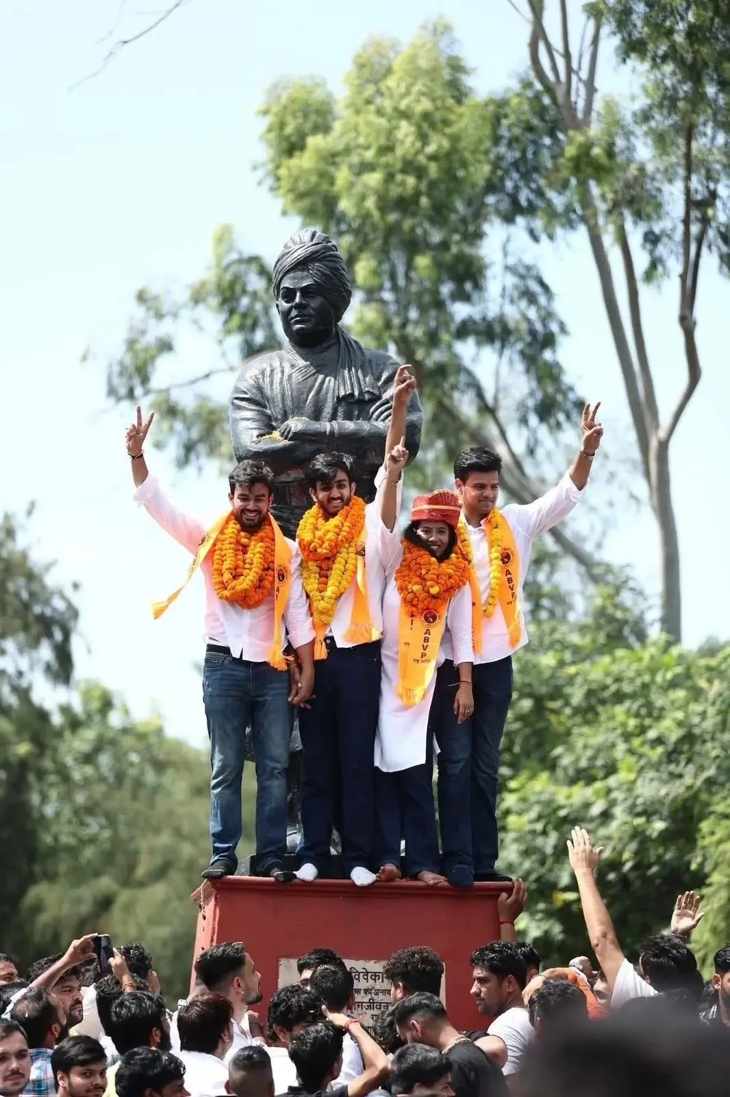 क्या डूसू चुनाव में एबीवीपी ने दिखाया दबदबा? आर्यन मान और दीपिका झा ने छात्रों को समर्पित की जीत
