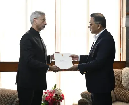 Did EAM Jaishankar Pay His Respects at Khaleda Zia's Funeral in Dhaka?