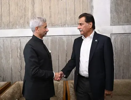 Did EAM Jaishankar Meet Pakistan's National Assembly Speaker in Bangladesh?