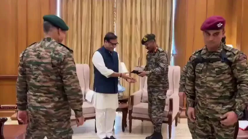 Eastern Command Chief Calls on CM Himanta at Lok Sewa Bhawan