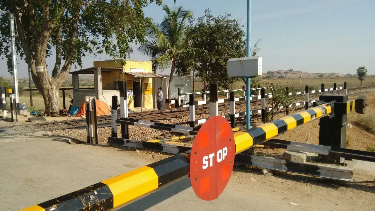 Eastern Railway targets 99 non-interlocked LC gates after Berhampore crash kills 5