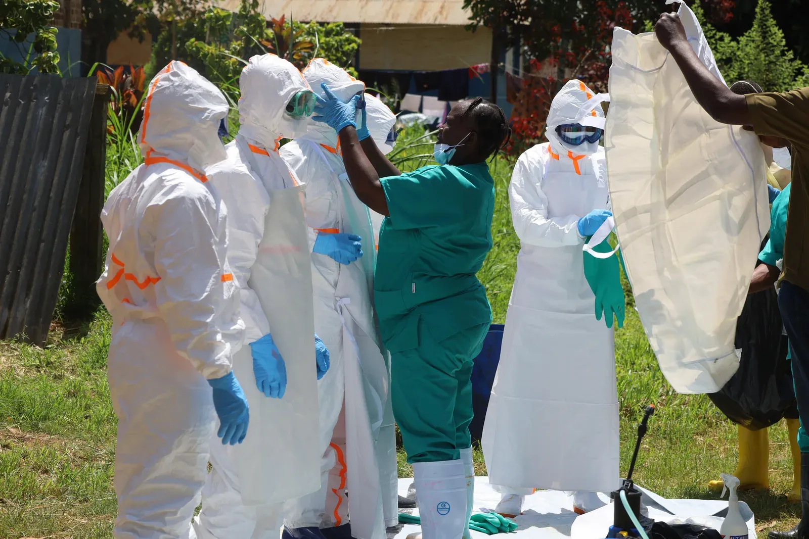 Ebola cases in DRC and Uganda cross 600 amid critical response gaps
