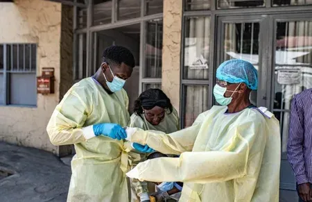 Ebola cases cross 500 in DR Congo as spread warning issued