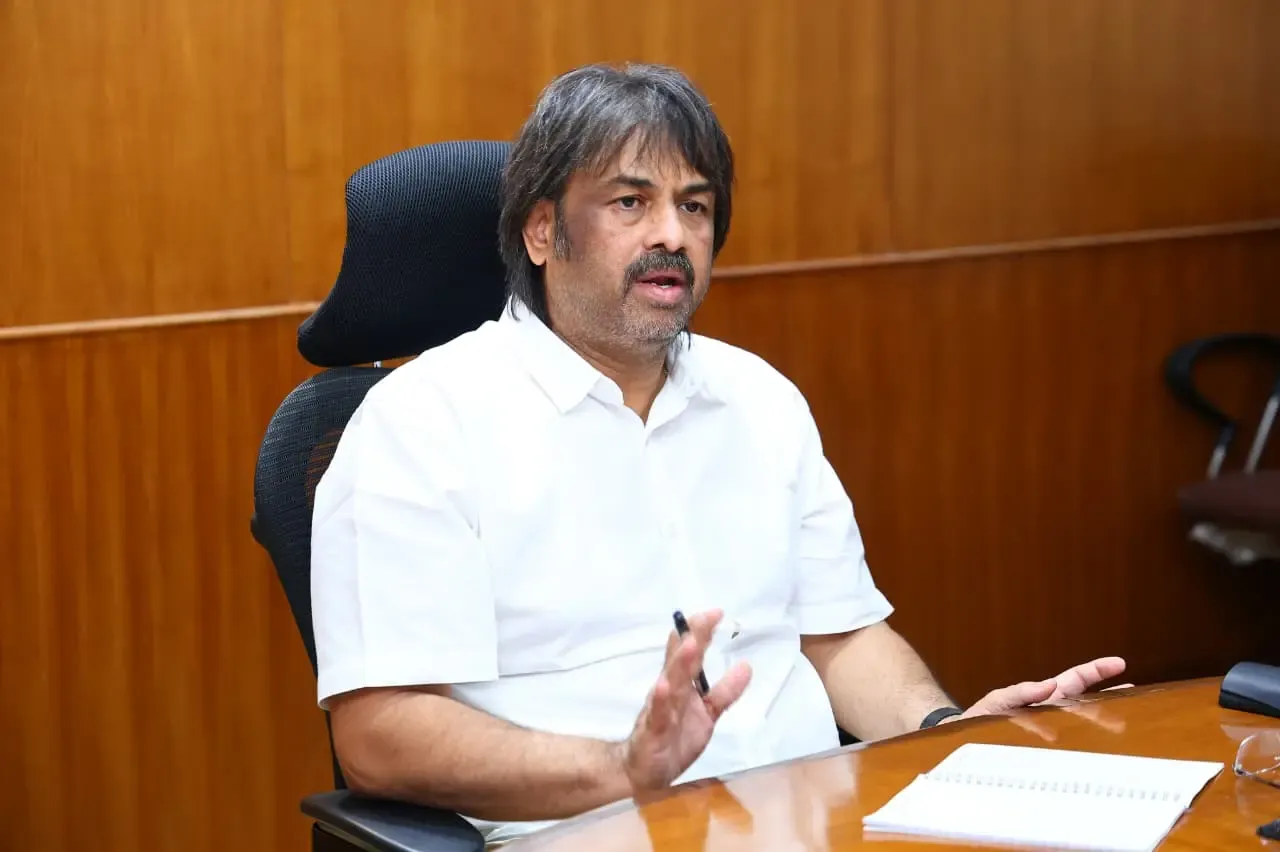 Karnataka minister slams EC over SIR duties disrupting school education