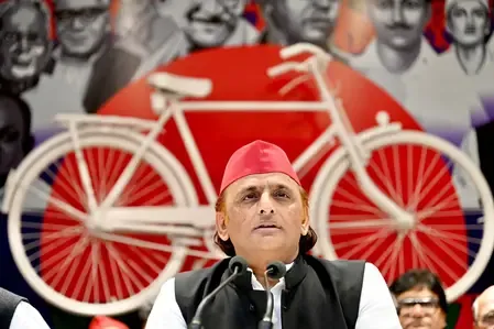 ईसीआई और भाजपा मतदाता सूची से काट रही लोगों के नाम: अखिलेश यादव