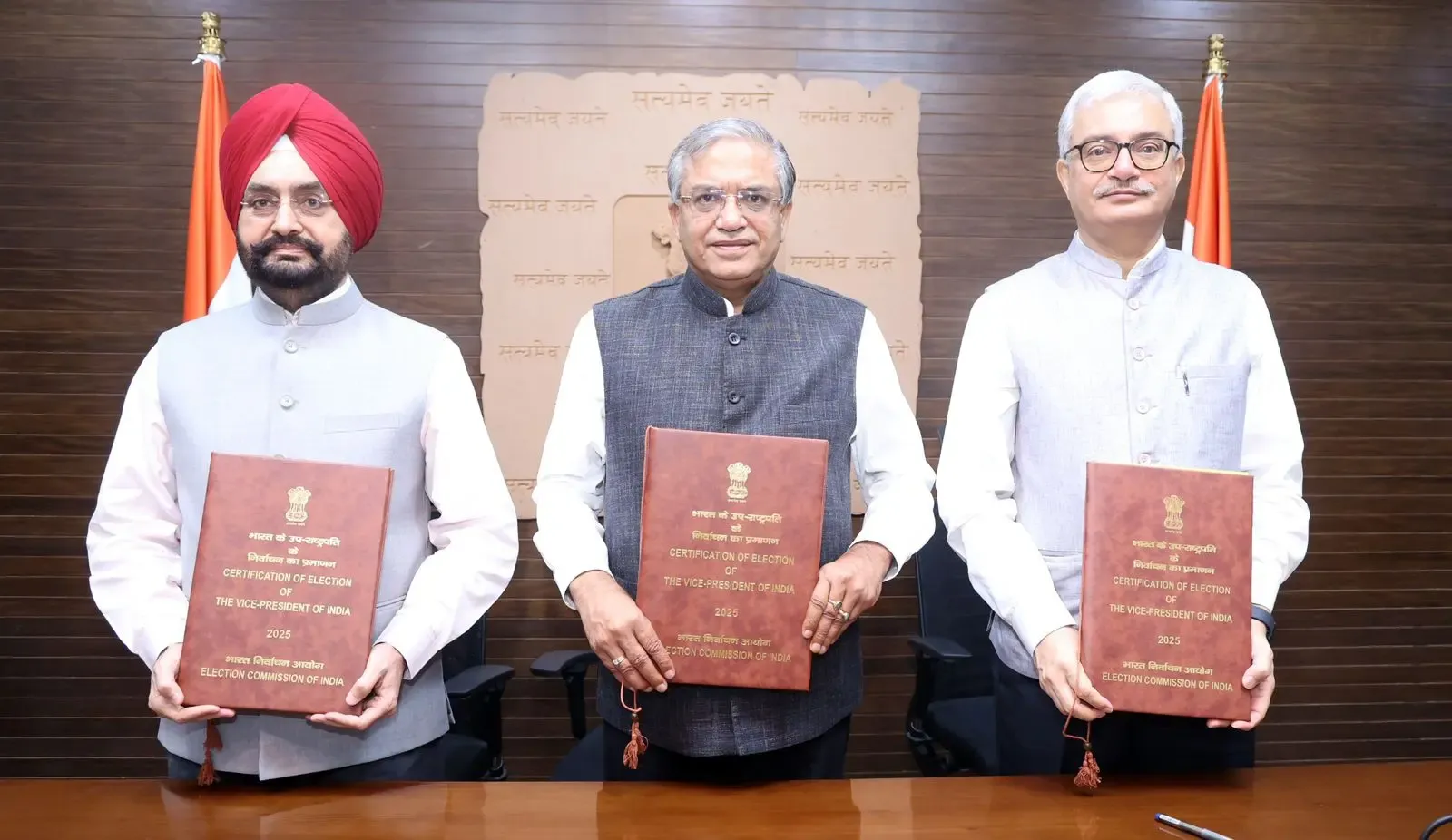 How Did ECI Commend Officials for the Vice Presidential Election's Success?