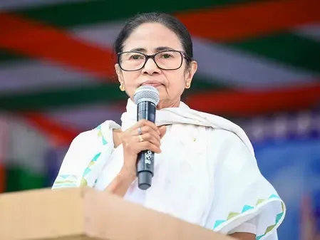Is ECI preparing the voters' list in Bengal as per BJP's IT cell directions? Mamata Banerjee claims