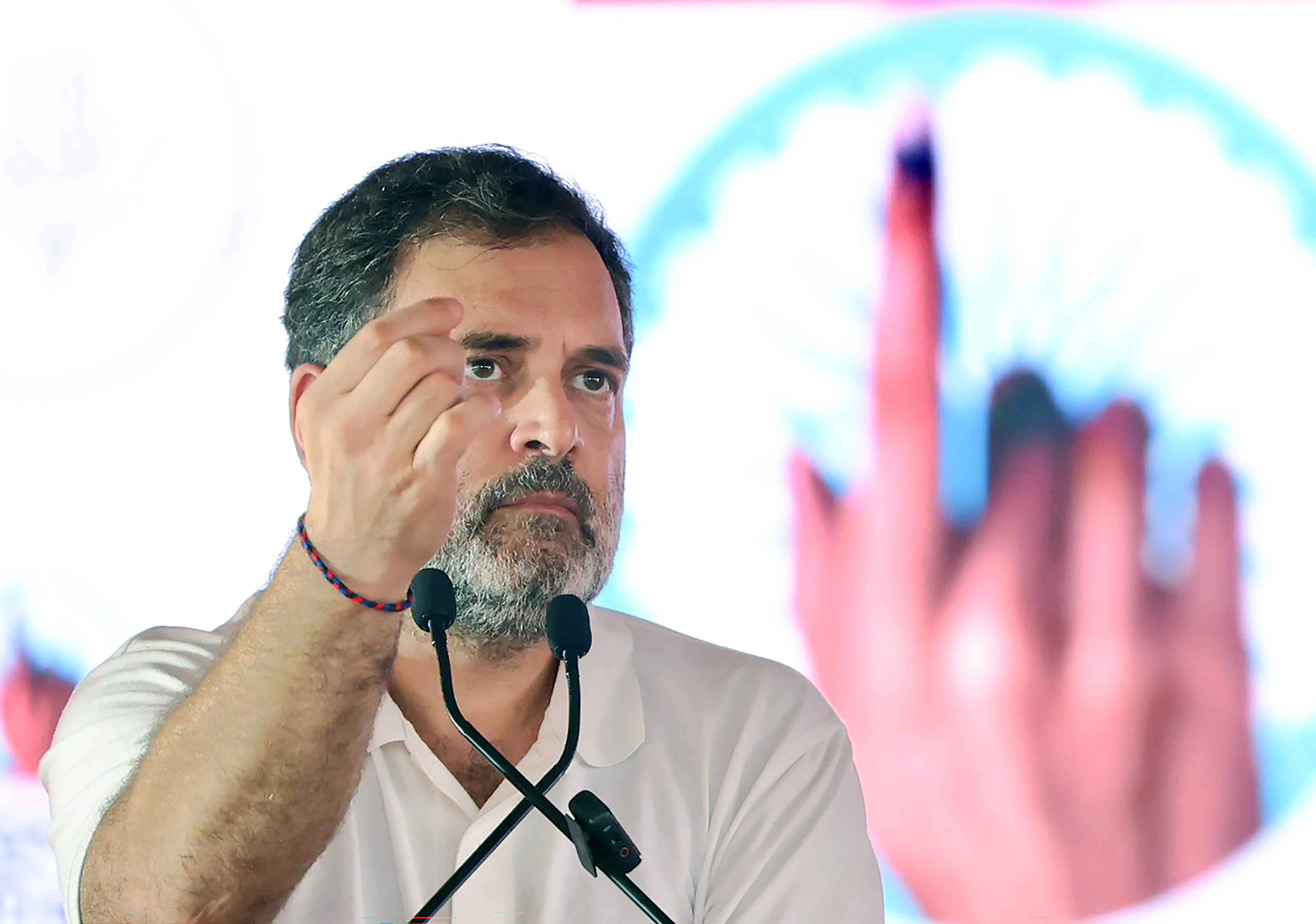 Has ECI's Ultimatum to Rahul Gandhi Ignited a Political Firestorm?