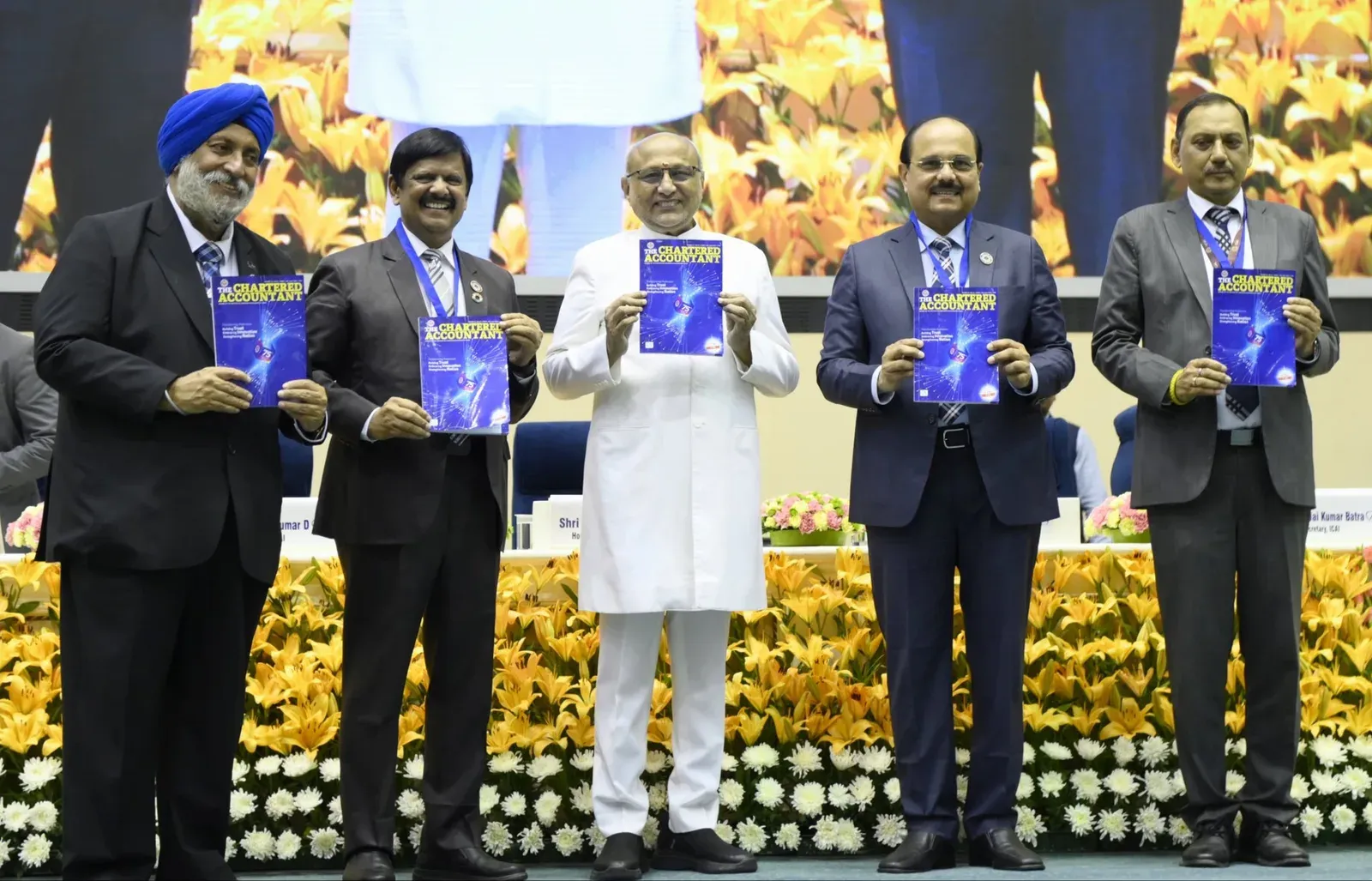 उपराष्ट्रपति राधाकृष्णन बोले — नैतिकता के बिना आर्थिक विकास समाज की सेवा नहीं, CA हैं 'विश्वास के राजदूत'
