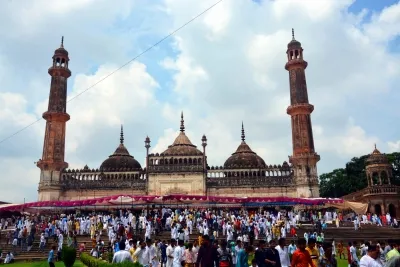 Eid Prayer Schedule at Key Mosques in Lucknow