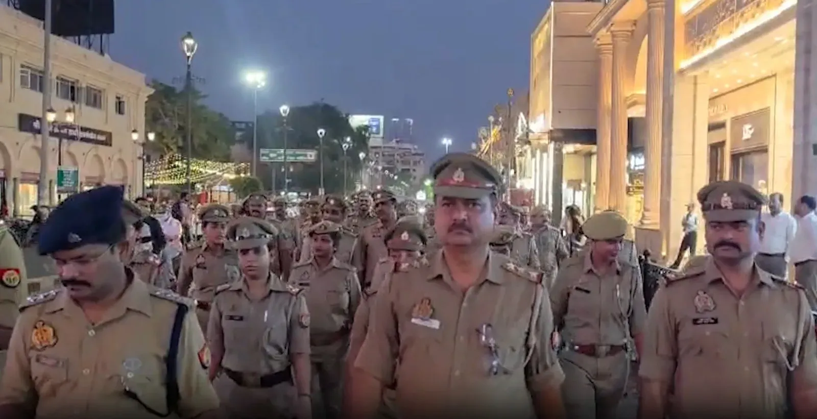 ईद-उल-अजहा 2026: दिल्ली, यूपी और महाराष्ट्र में पुलिस हाई अलर्ट, 1,500 जवान तैनात