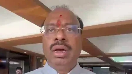 ईंधन बचत अपील: BJP विधायक बस से, महाराष्ट्र मंत्री ने मेट्रो को बताया PM मोदी की पहल का असर