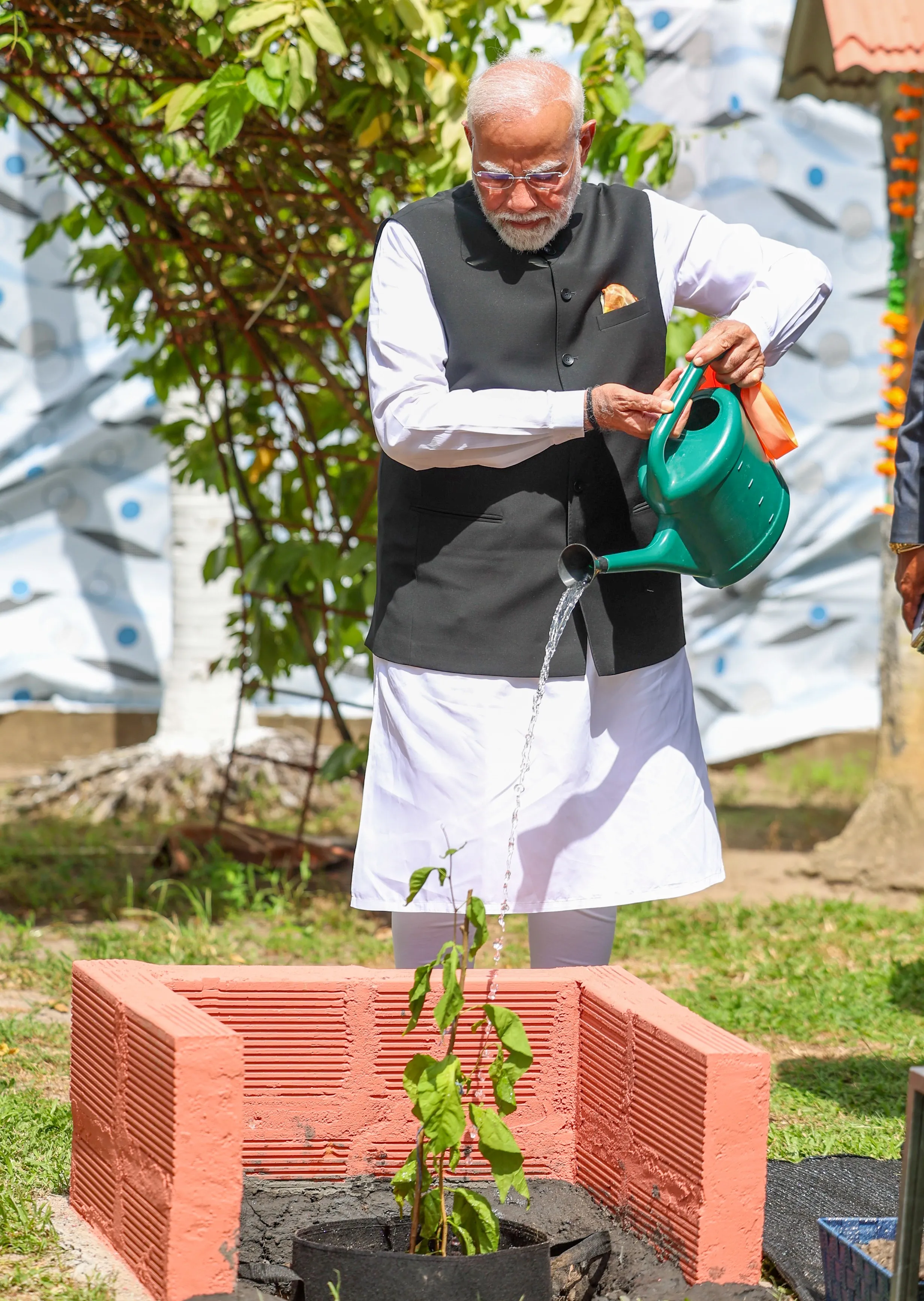 How is Ek Ped Maa Ke Naam Par 2.0 Enhancing Planet Protection?