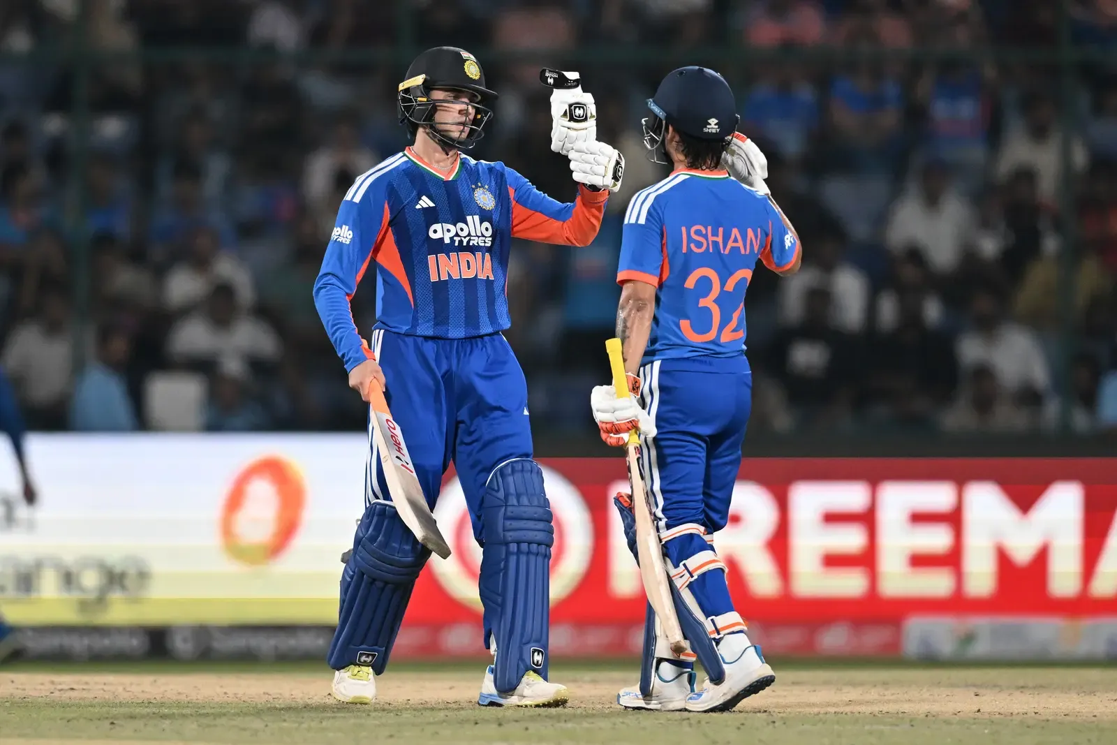 अभिषेक शर्मा का 32 गेंदों में 82 रन: 'एक-दो सीरीज से भारत की बैटिंग पहचान नहीं बदलेगी'