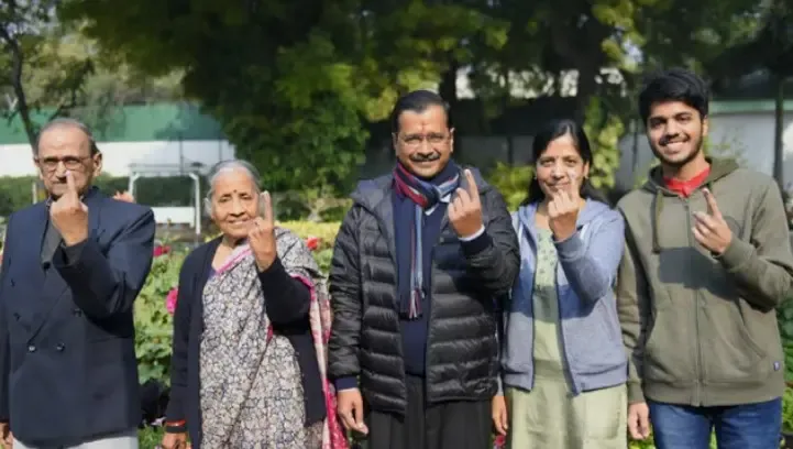 Election Commission serves SIR notices to Kejriwal, family of 5 in Delhi