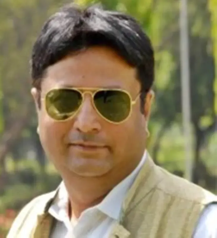 Delhi Election Office Enforces Restrictions on Political Advertisements for Voting Day