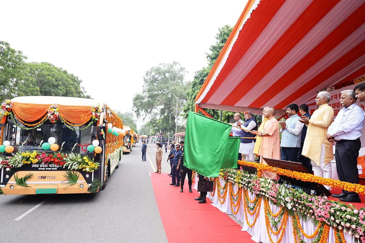 Yogi flags off 45 electric, 3 hydrogen buses for Noida-Jewar Airport route