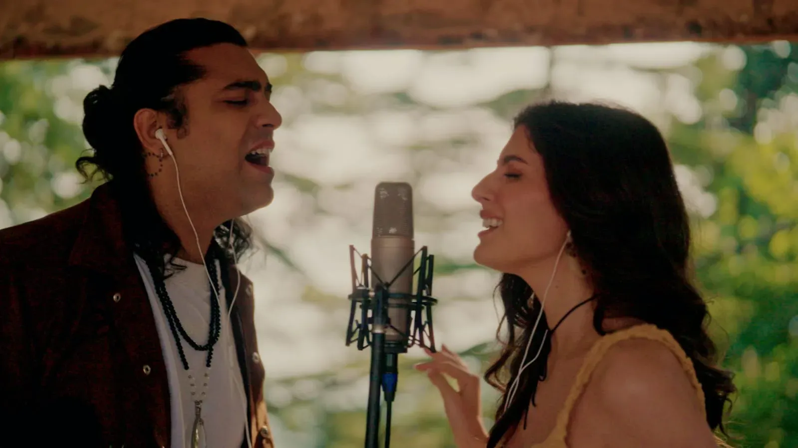 Elnaaz Norouzi makes Hindi singing debut in 'Hua' with Jubin Nautiyal