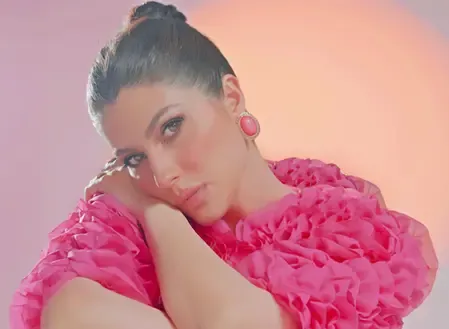 How Did Elnaaz Norouzi’s ‘My Stupid Heart’ Challenge Her?
